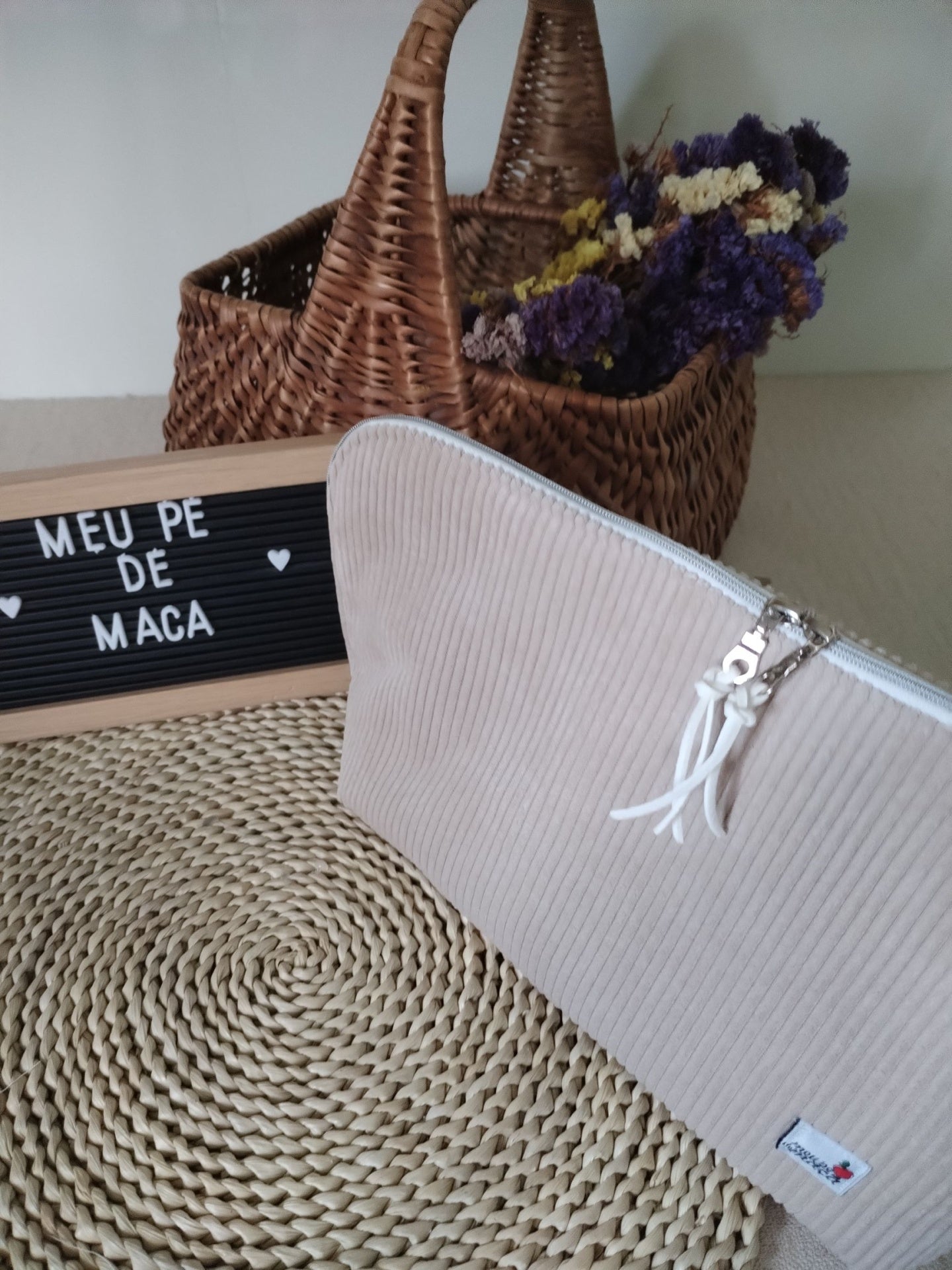 Necessaire de Viagem para Mães – Elegância e Praticidade no Seu Ritmo - Cinza - Meu Pé de Maçã