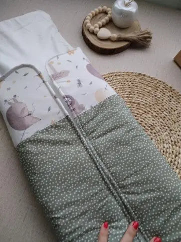 Conjunto Bolsa para fraldas e toalhitas e Muda Fraldas - Animais nos Carrinhos - Meu Pé de Maçã