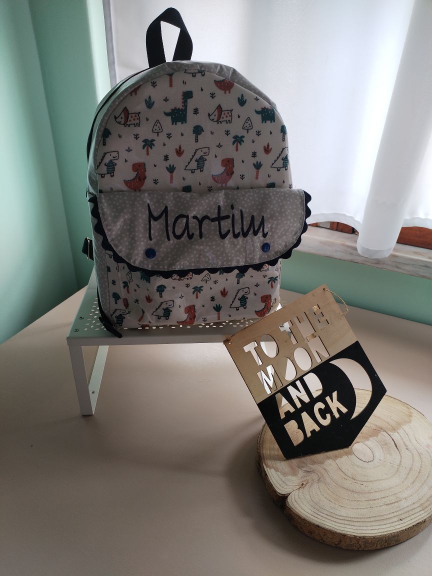Mochila plastificada personalizada - Meu Pé de Maçã