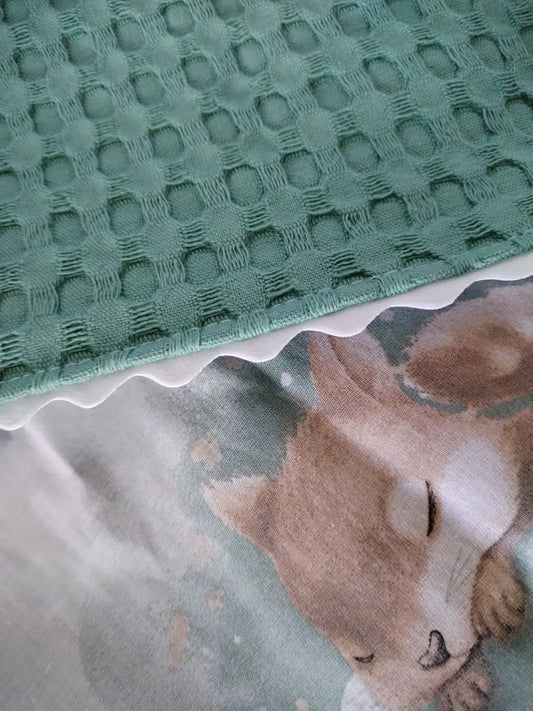Mantinha de algodão com tecido waffle - Animais Dorminhocos Verde - Meu Pé de Maçã