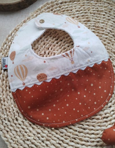 Conjunto Babete e Fita prende chupeta - Meu Pé de Maçã