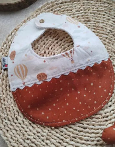 Conjunto Babete e Fita prende chupeta - Meu Pé de Maçã