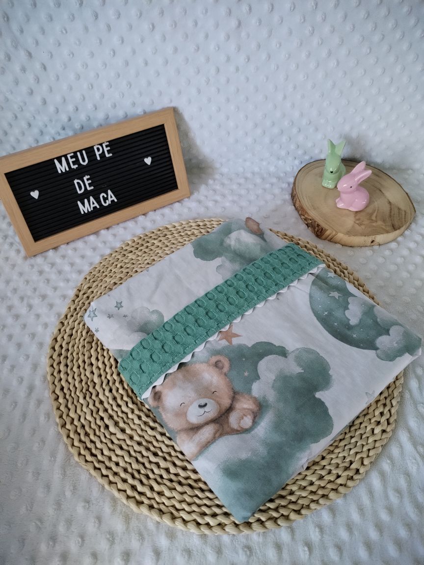 Mantinha de algodão com tecido waffle - Animais Dorminhocos Verde - Meu Pé de Maçã
