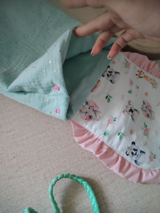 Mochila com Animais Rosa e Verde Água - Meu Pé de Maçã