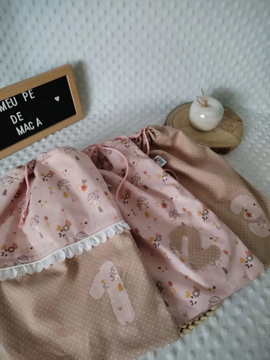 Saquinhos de tecido para a roupa do seu bebé - Escolha o Padrão Meu Pé de Maçã