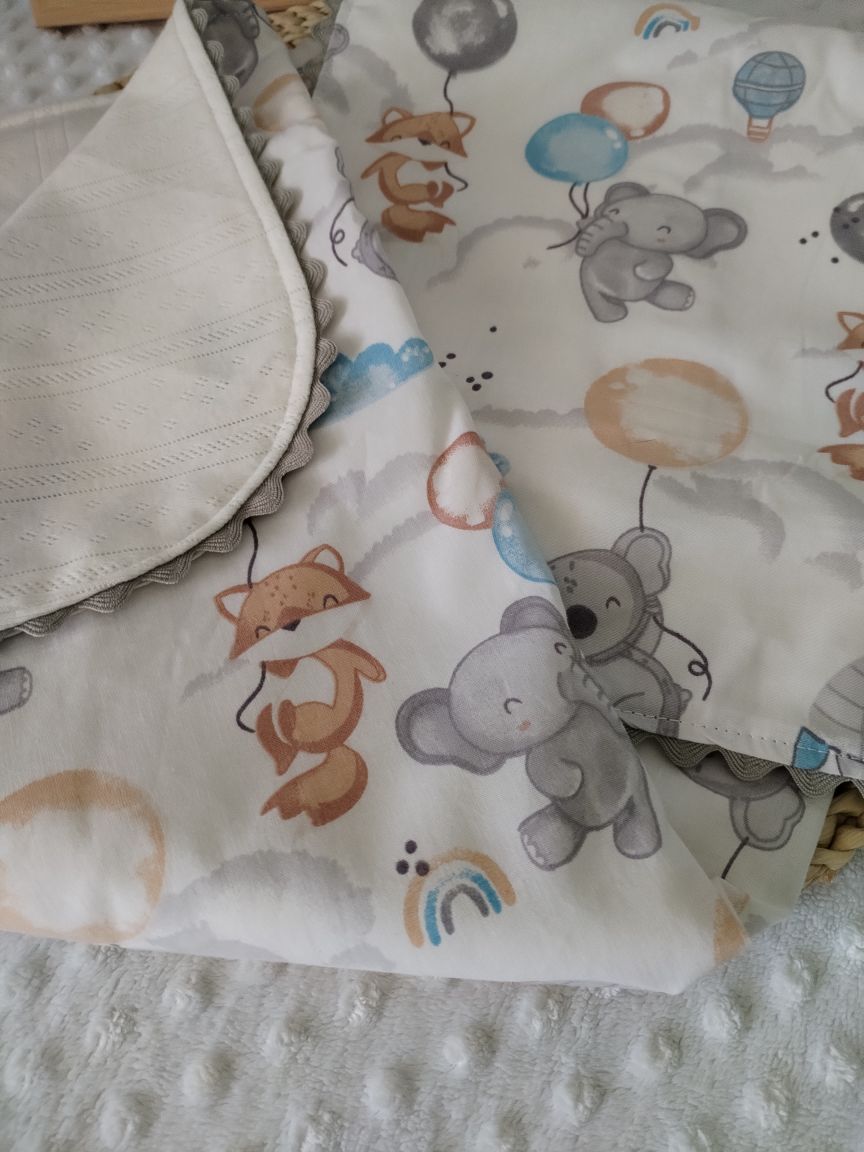 Mantinha de bebé Meia Estação e Verão -Animais nas Nuvens - Meu Pé de Maçã