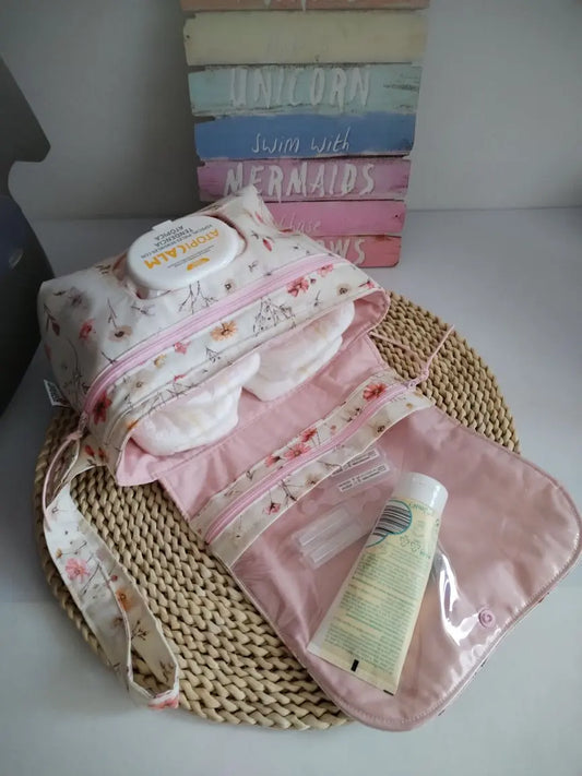 Atenção aos Detalhes - Bolsa para Fraldas e Toalhitas - Escolha o tecido Meu Pé de Maçã