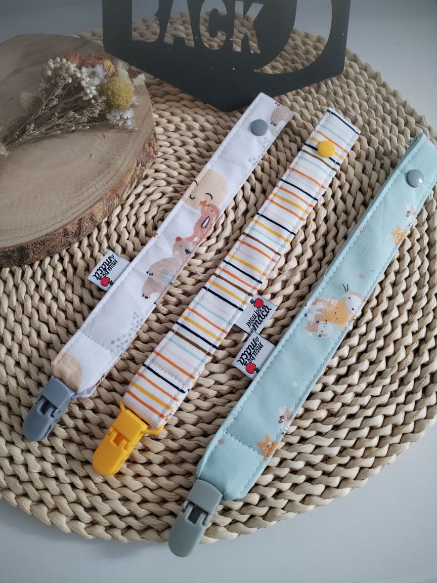 conjunto fita prende chupeta personalizada ursos, riscas e coelhinhos feito à mão