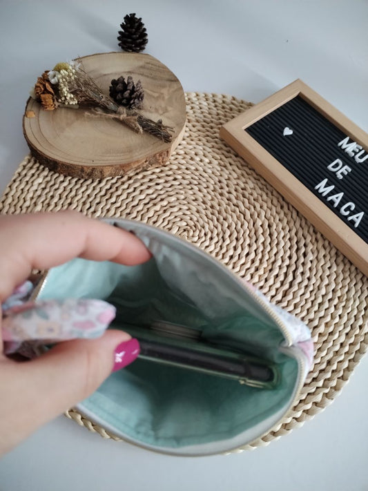 Bolsa Acolchoada para E-Reader – Compatível com Kindle e Kobo (13×18 cm) - Floral Verde Agua