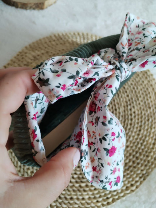 Book Sleeve Verde Seco e Floral