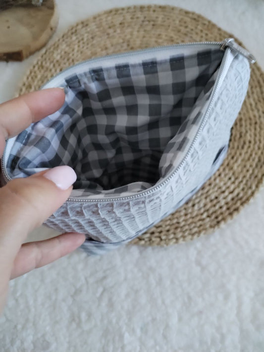 Bolsa Acolchoada para E-Reader – Compatível com Kindle e Kobo (13×18 cm) - _Waffle cinza e vichy