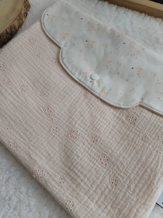 Bolsa Envelope - Primeira Roupinha - Patinhas - Meu Pé de Maçã