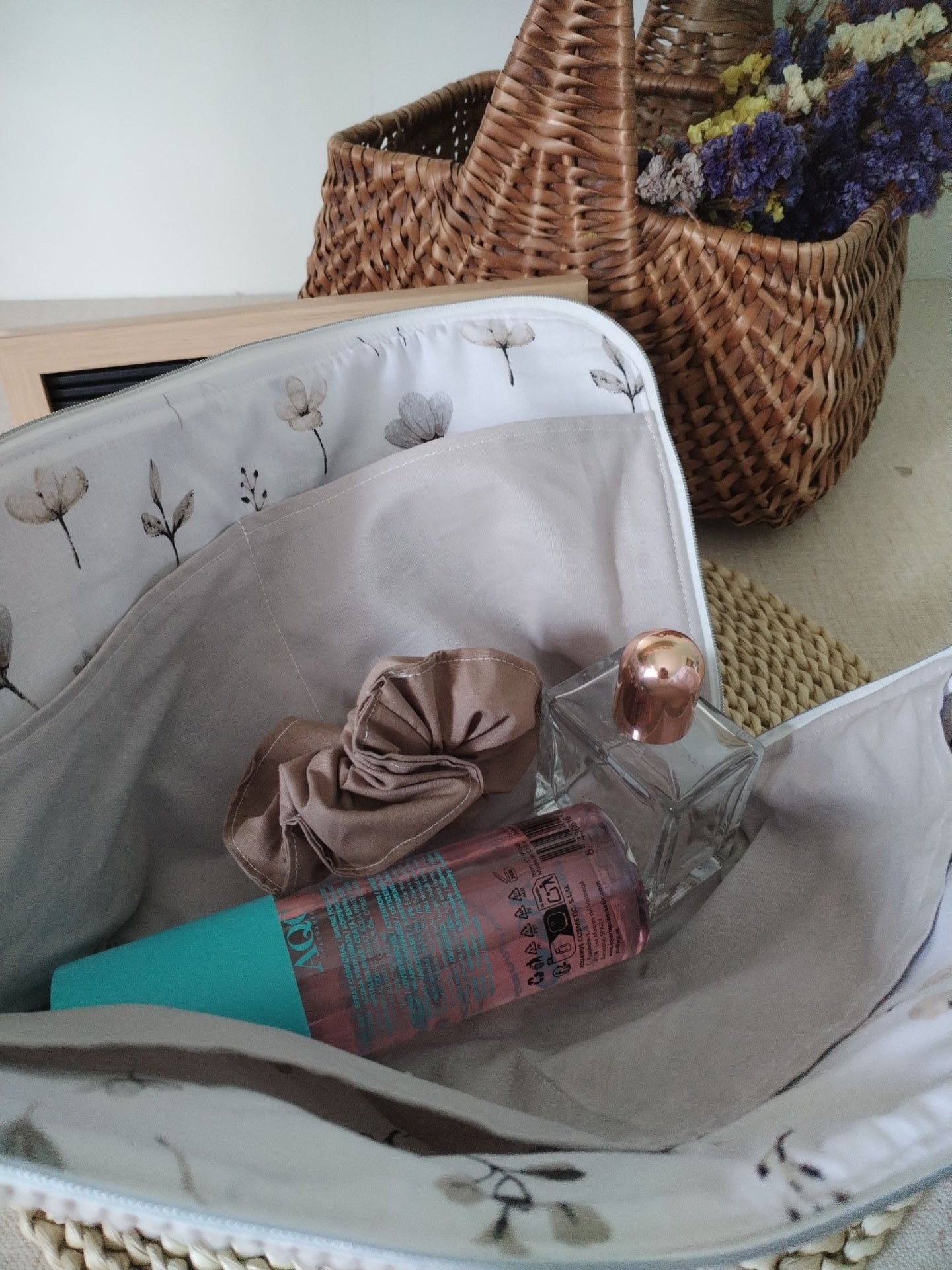Necessaire de Viagem para Mães – Elegância e Praticidade no Seu Ritmo - Cinza - Meu Pé de Maçã