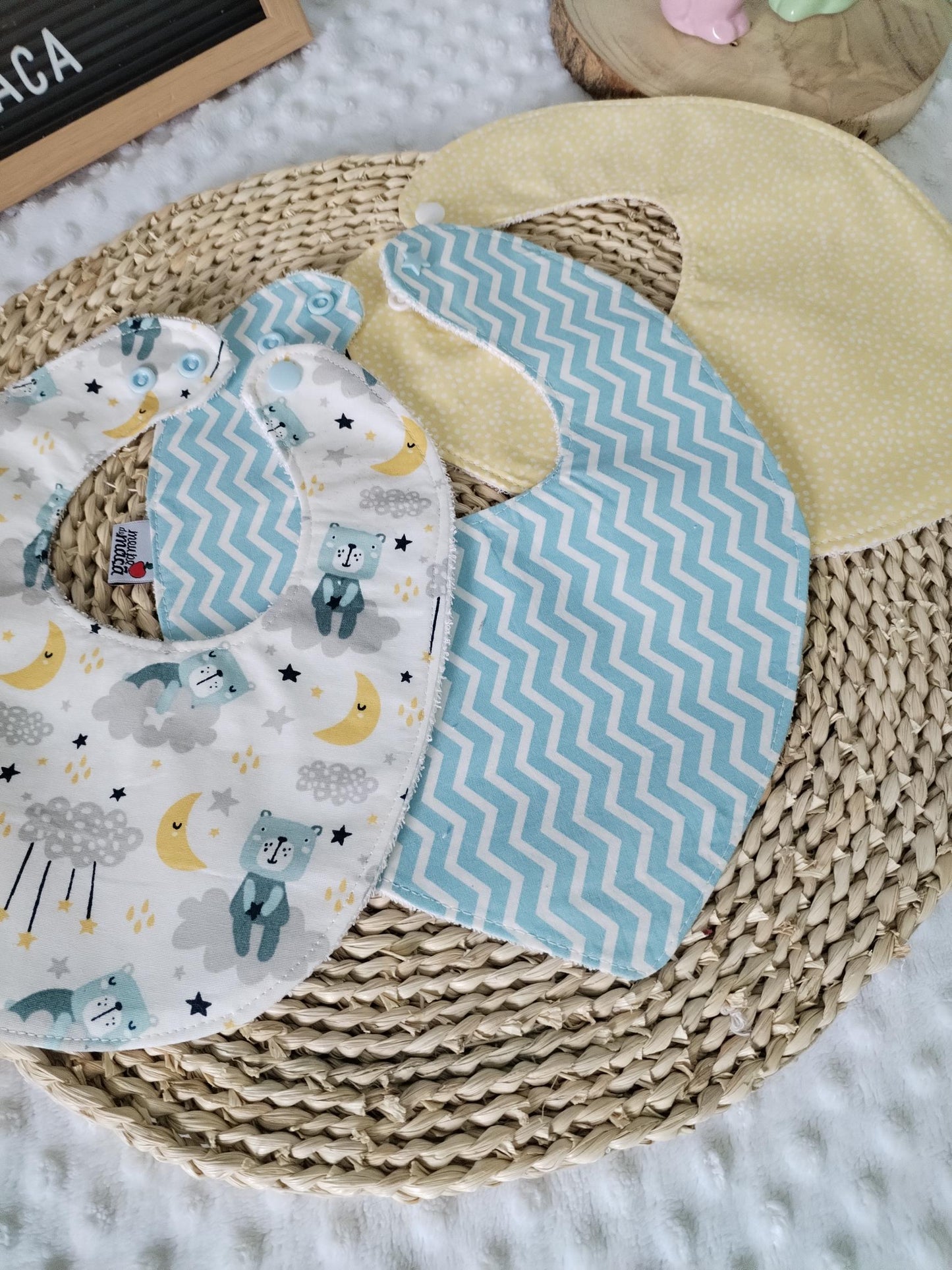 Conjunto babetes e fitas da chupeta - Meu Pé de Maçã