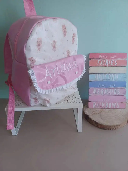 Mochila plastificada personalizada - Meu Pé de Maçã