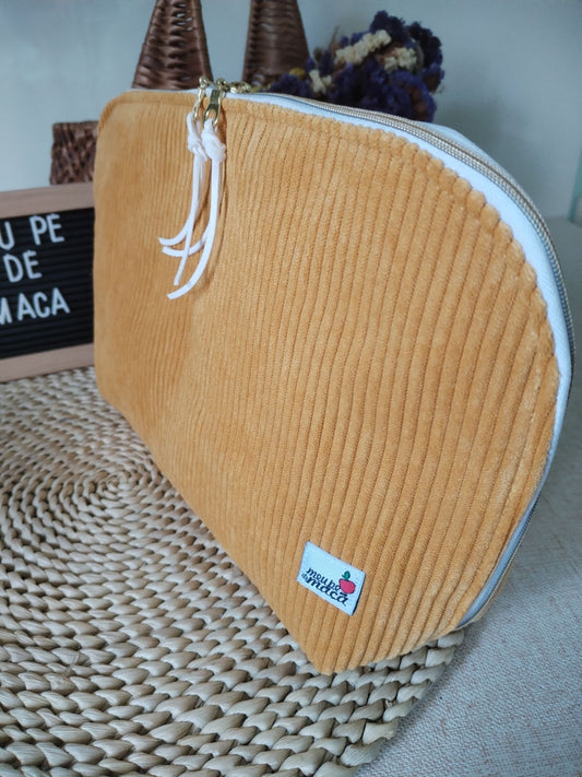 Necessaire de Viagem para Mães – Elegância e Praticidade no Seu Ritmo - Amarelo - Meu Pé de Maçã