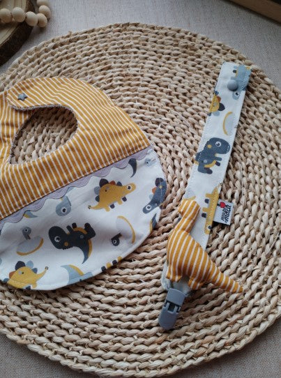 Conjunto Babete e Fita prende chupeta - Meu Pé de Maçã