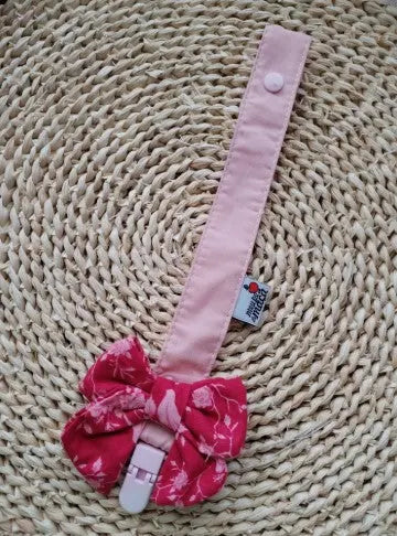 Fita Prende-chupeta com aplicação - Laço - Meu Pé de Maçã