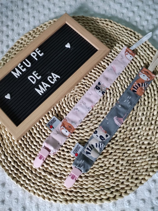 Conjunto 2 Fitas Prende Chupeta - Guaxinins Fofos - Meu Pé de Maçã