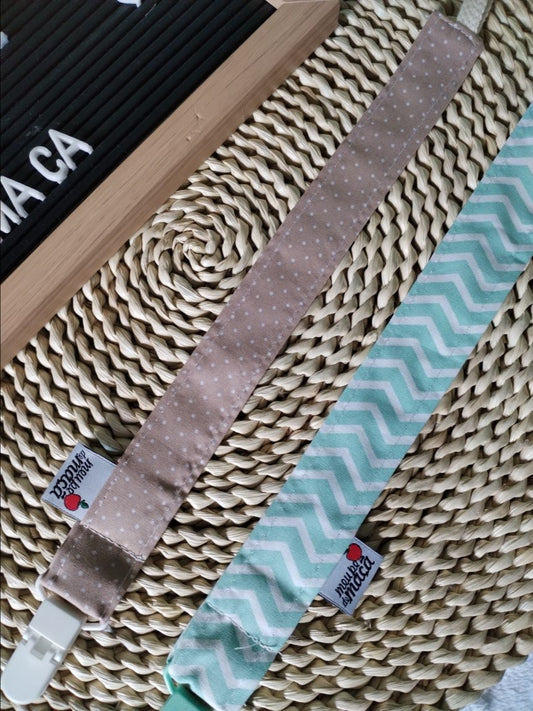 Conjunto 2 Fitas Prende Chupeta - Verde Água e Bege - Meu Pé de Maçã