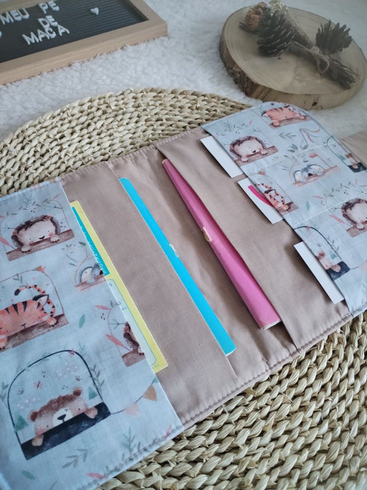 Porta Documentos do Bebé - Animais na Janela - Meu Pé de Maçã