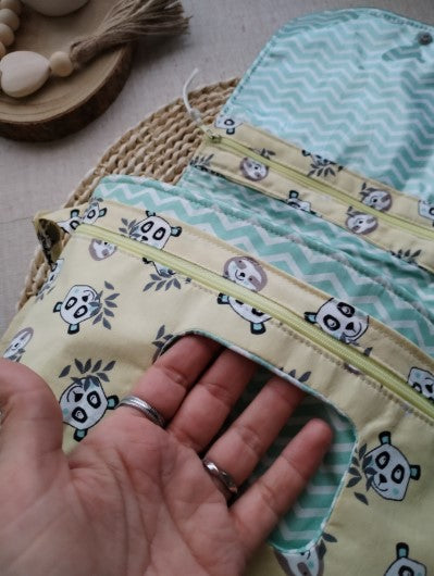 Atenção aos Detalhes - Bolsa para Fraldas e Toalhitas - Escolha o tecido - Meu Pé de Maçã