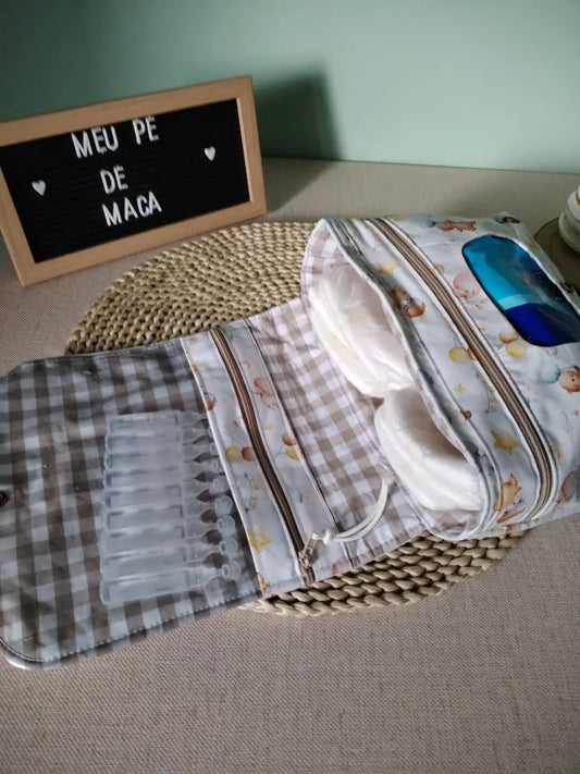 Atenção aos Detalhes - Bolsa para Fraldas e Toalhitas - Escolha o tecido - Meu Pé de Maçã