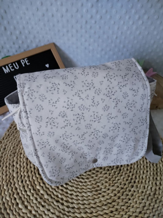 Bolsa para Fraldas e Toalhitas - Floral Cinza - Meu Pé de Maçã