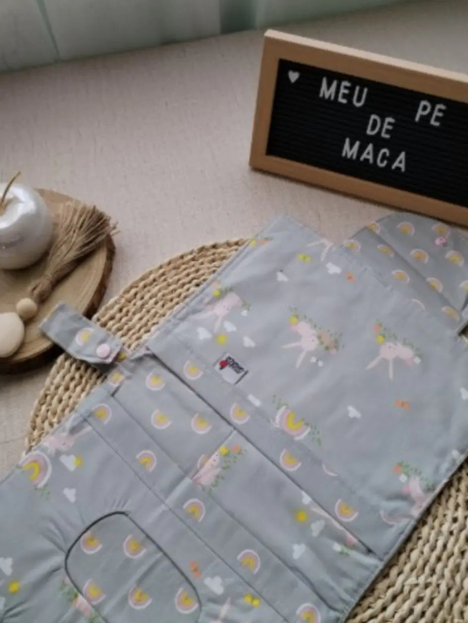 Bolsa 3 em 1 - Coelhinhos Arco-íris - Meu Pé de Maçã