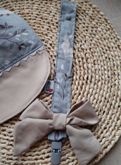 Conjunto Babete e Fita prende chupeta - Meu Pé de Maçã
