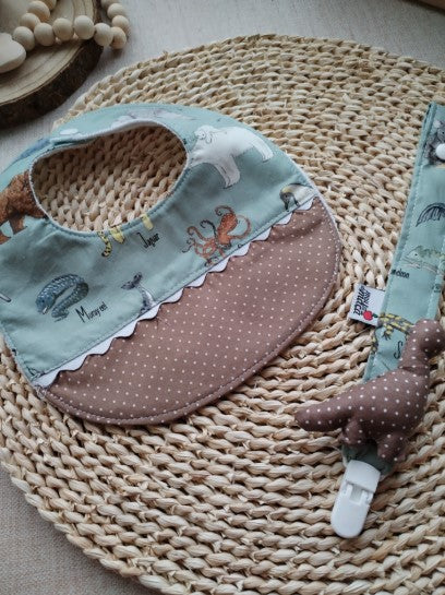 Conjunto Babete e Fita prende chupeta - Meu Pé de Maçã