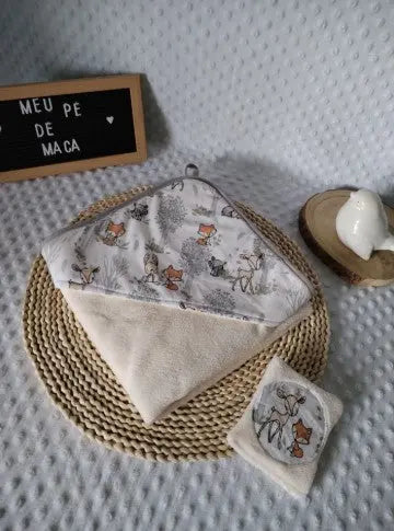 Toalha de Banho Bambu com Capuz para bebé - Animais do Bosque - Meu Pé de Maçã