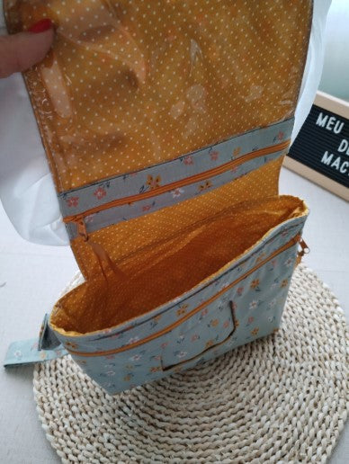 Bolsa para fraldas e toalhitas - Floral amarela - Meu Pé de Maçã