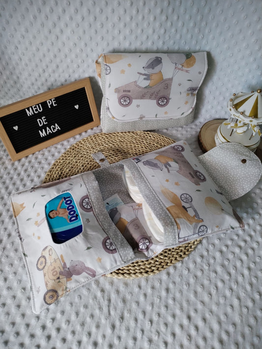 Pack Pronto & Protegido - Bolsa 3 em 1 e Muda Fraldas - Meu Pé de Maçã 