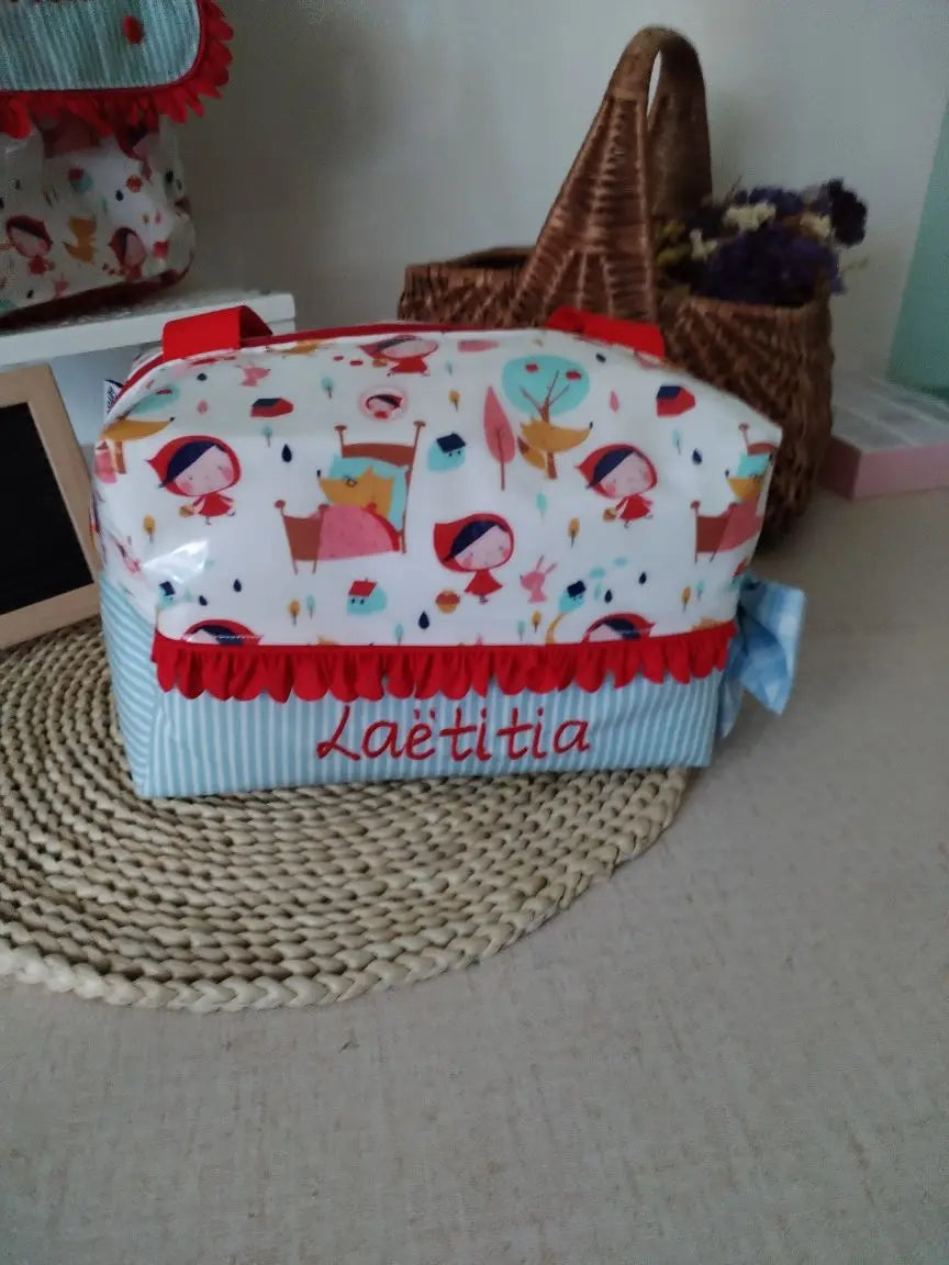 🍎 Lancheira plastificada personalizável Meu Pé de Maçã