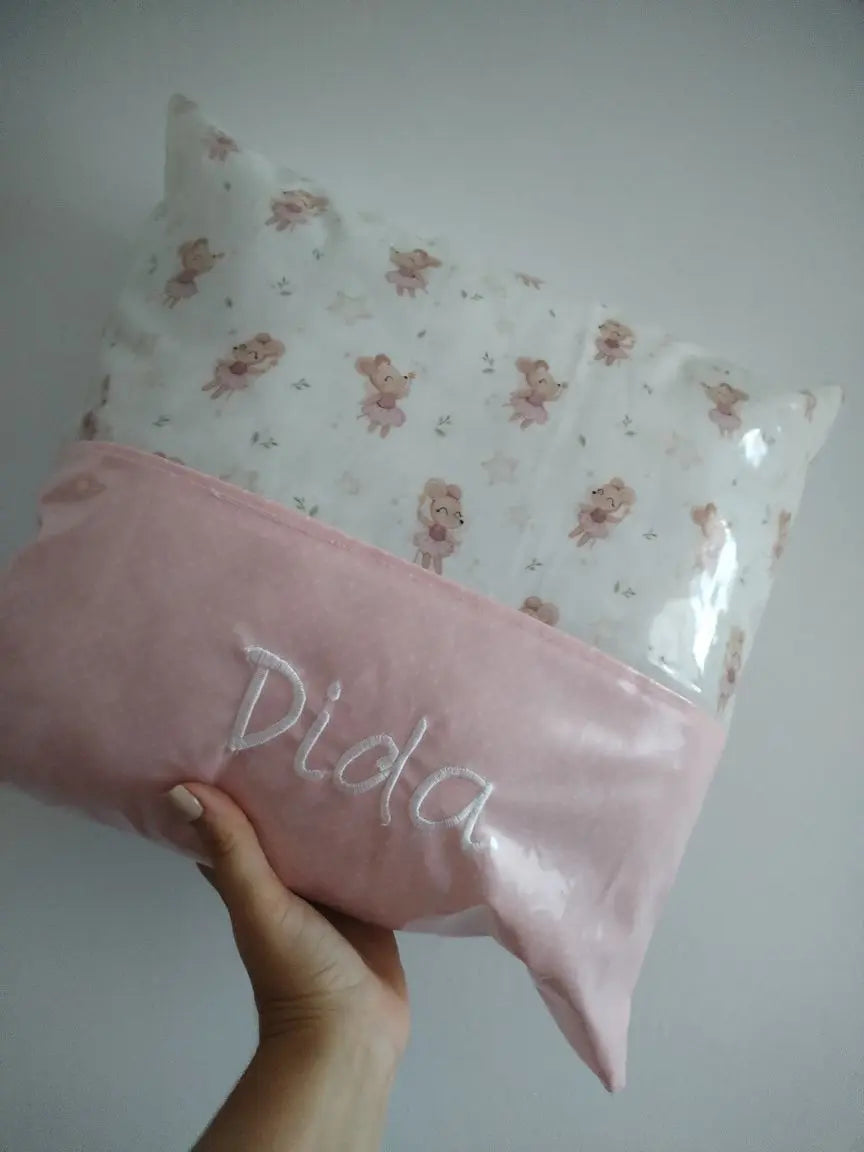 Almofada Creche Plastificada Personalizada Meu Pé de Maçã