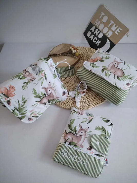 Conjunto Personalizado - Bolsa Fraldas e Toalhitas, Porta Documentos e Muda Fraldas Meu Pé de Maçã