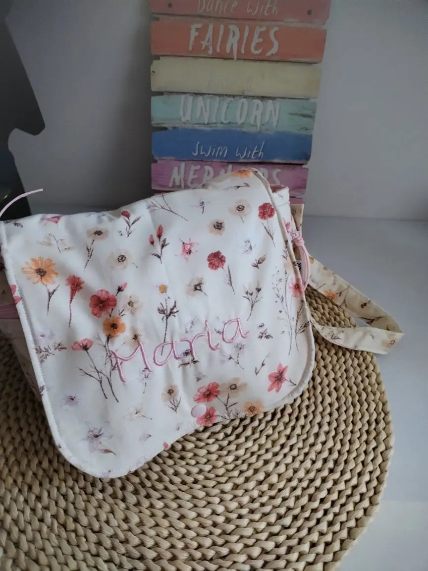 Atenção aos Detalhes - Bolsa para Fraldas e Toalhitas - Escolha o tecido Meu Pé de Maçã