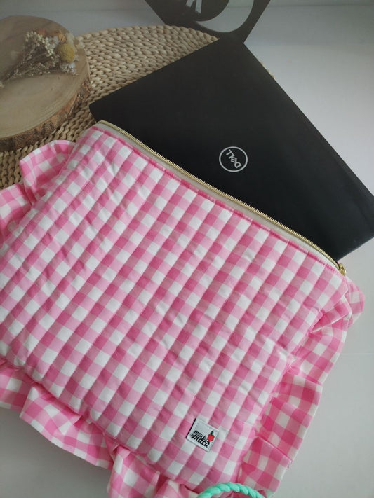 bolsa para portátil em vichy rosa feito à mão artesanal e acolchoada
