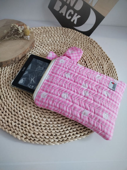 bolsa acolchoada rosa para kindle ou kobo artesanal