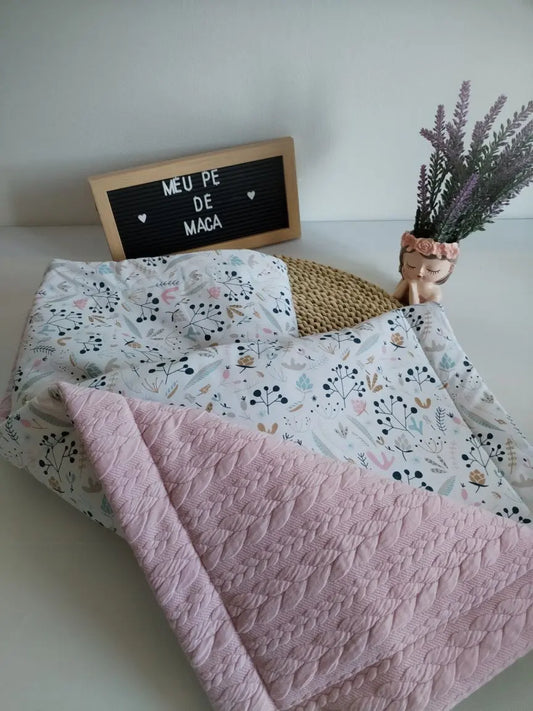 mantinha bebé fofinha em tons rosa