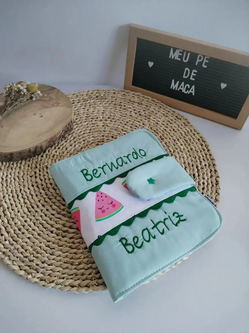 Atenção aos Detalhes - Porta Documentos Duplo para Irmãos - Personalizado Meu Pé de Maçã