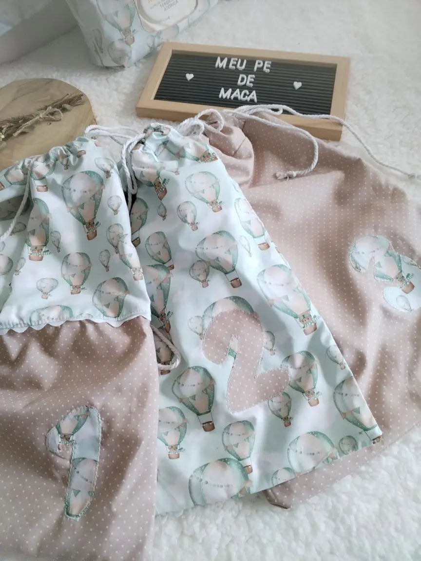 Saquinhos de tecido para a roupa do seu bebé - Escolha o Padrão Meu Pé de Maçã