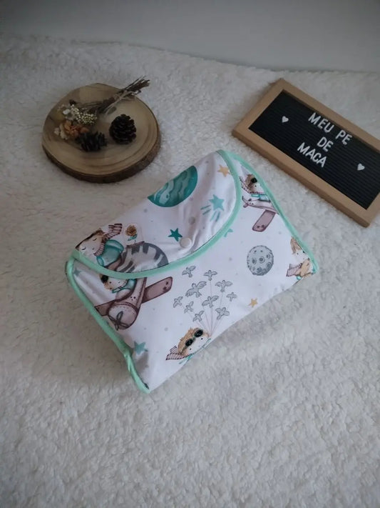 Atenção aos Detalhes - Bolsa Tudo em Um - Personalize a sua bolsa Meu Pé de Maçã
