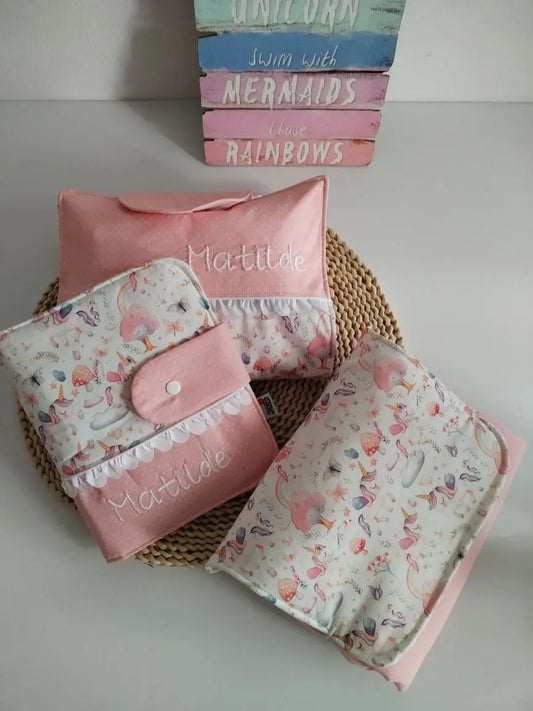 Conjunto Muda-Fraldas + Porta Documentos + Bolsa 3 em 1 Meu Pé de Maçã
