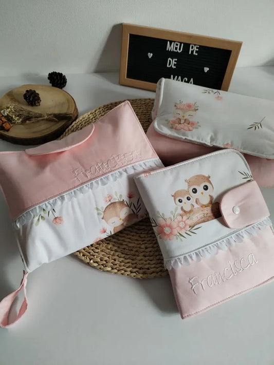 Conjunto Muda-Fraldas + Porta Documentos + Bolsa 3 em 1 Meu Pé de Maçã
