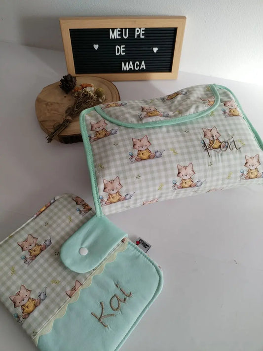 Pack Essenciais de Passeio - Bolsa tudo em um e Porta Documentos Meu Pé de Maçã