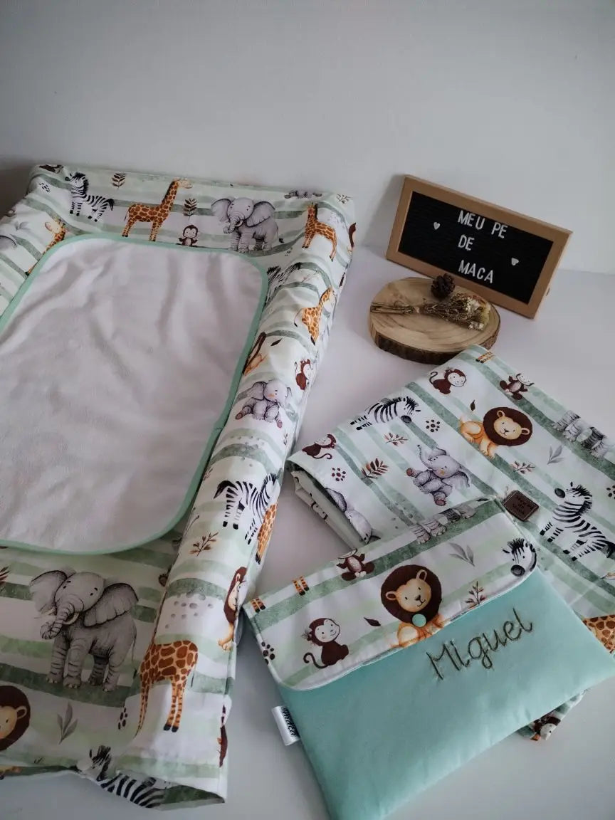 Capa Muda Fraldas Meu Pé de Maçã