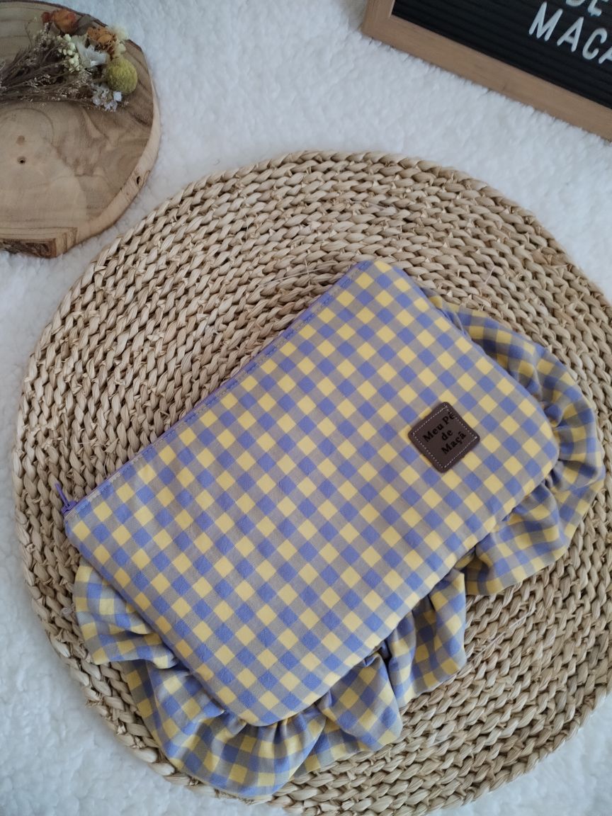 Necessaire Achatado - Vichy Amarelo Pastel e Lilás