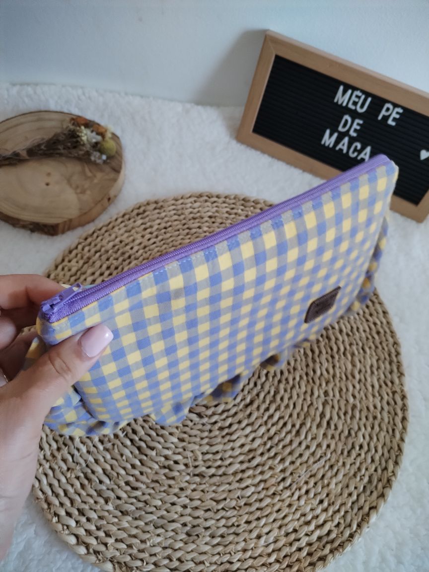 Necessaire Achatado - Vichy Amarelo Pastel e Lilás